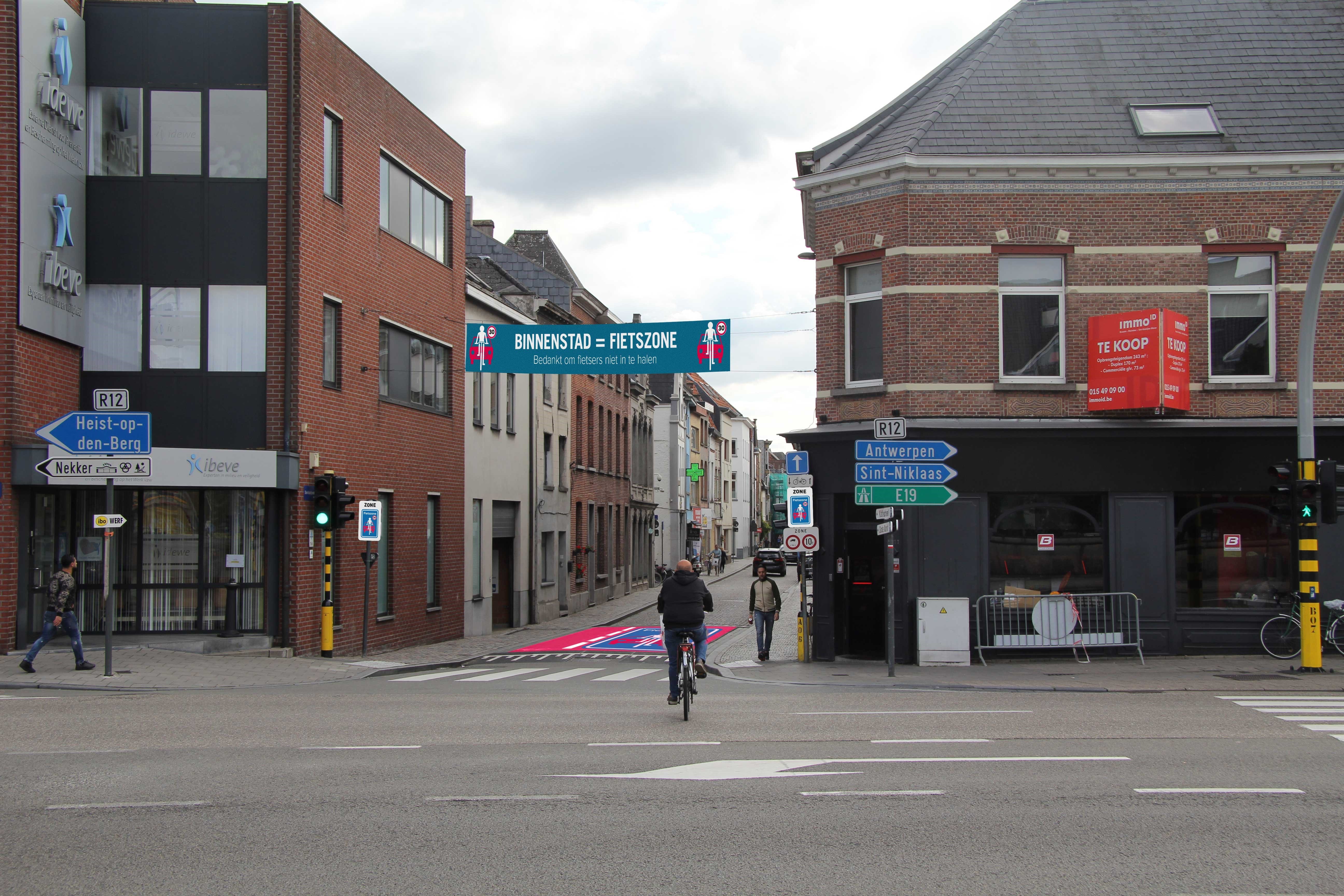 Simulatie van de start van de fietszone aan Sint-Katelijnestraat